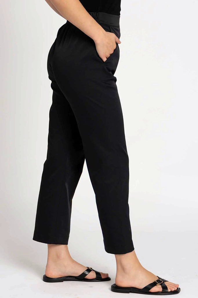 Mela Purdie Crop Pants in Black - Arielle Clothing